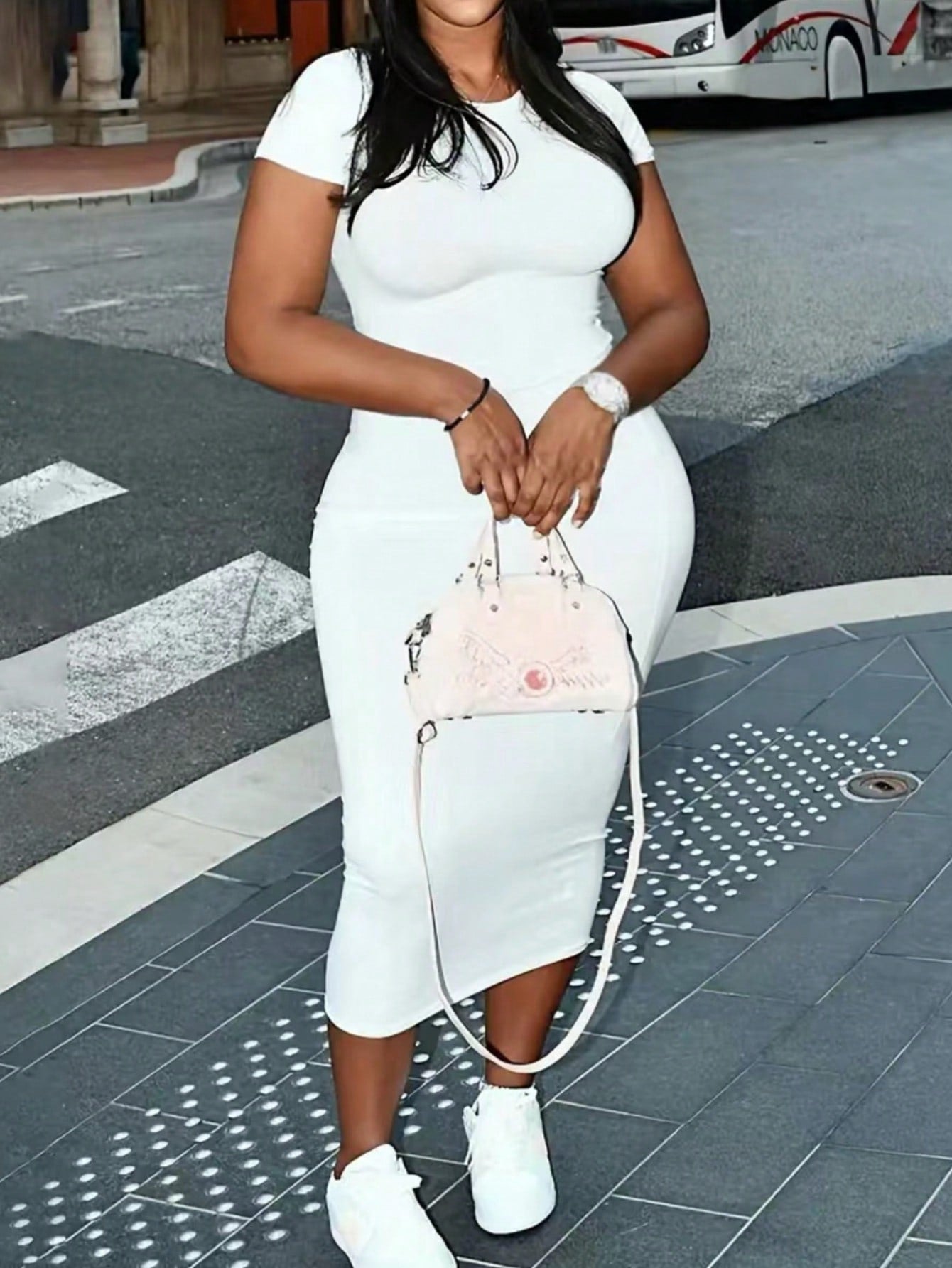 SHEIN Plus Size Women's Solid Color Simple Daily Short Sleeve Dress