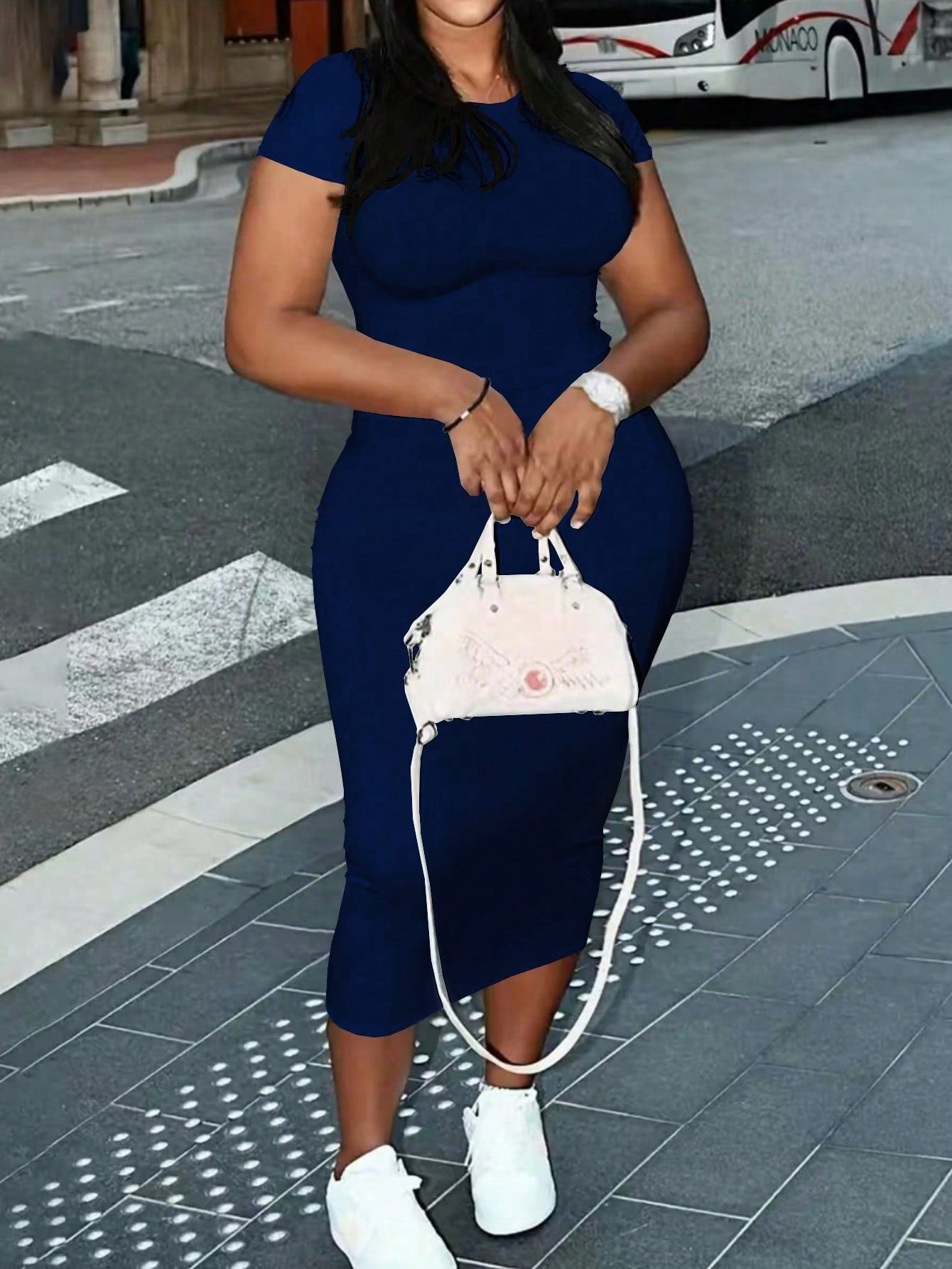 SHEIN Plus Size Women's Solid Color Simple Daily Short Sleeve Dress