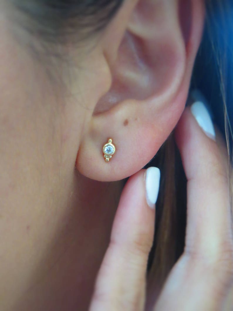 Silver milgrain stud earrings | Tiny stud earrings | Dainty stud earrings | Delicate stud earrings | Second hole | Minimalist earrings