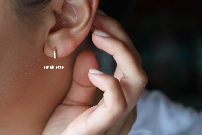 GOLD / STERLING SILVER small hoop earrings | Simple huggies | small gold hoops | tiny gold hoops | plain everyday huggies | mini hoops